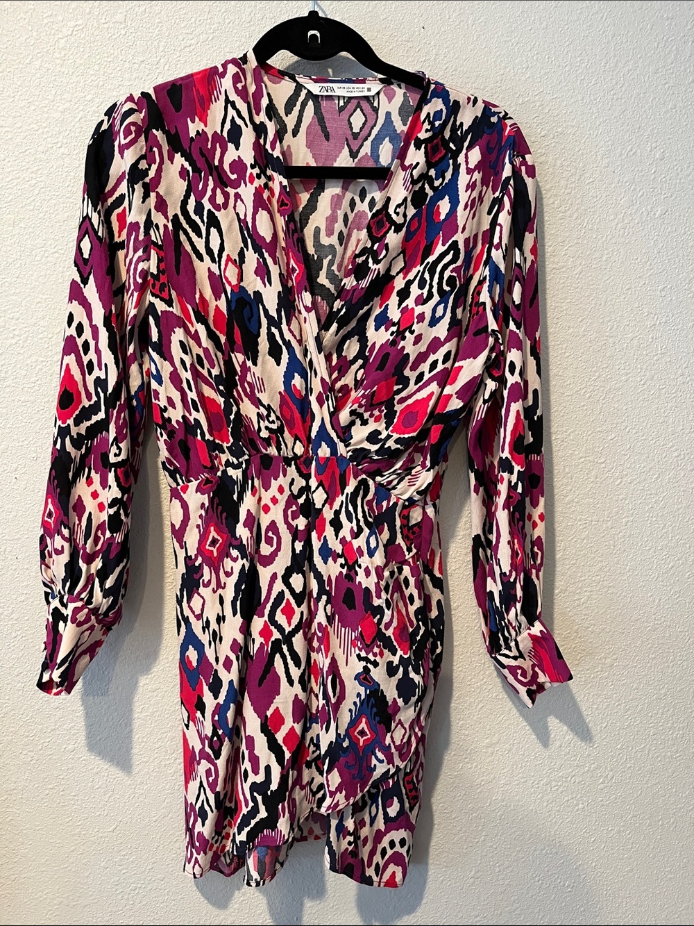 ZARA Mini Dress with Pink, Blue & Black Abstract Print 
Boho
Sz XS